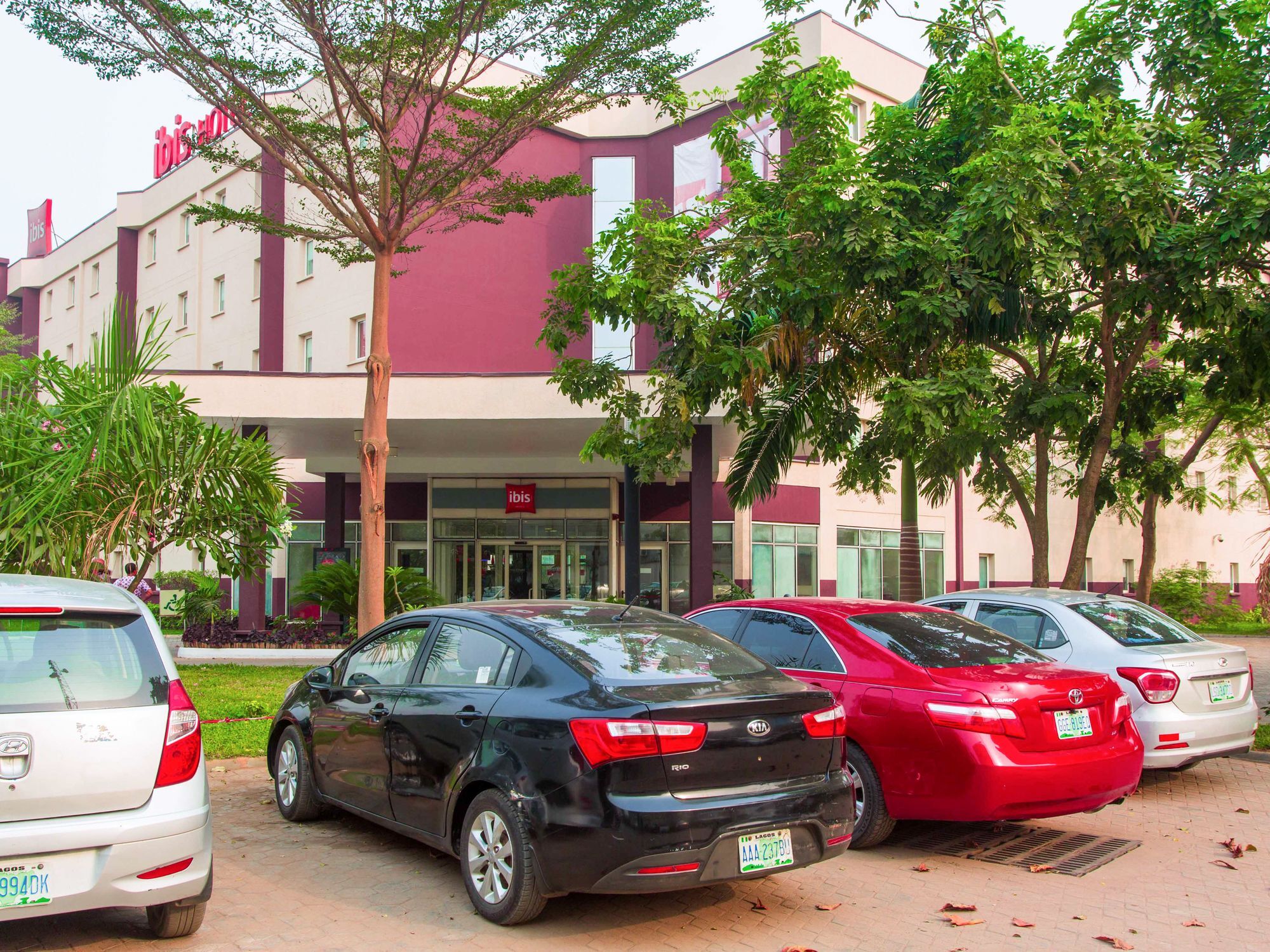 Ibis Lagos Airport Hotel Ikeja Exterior photo