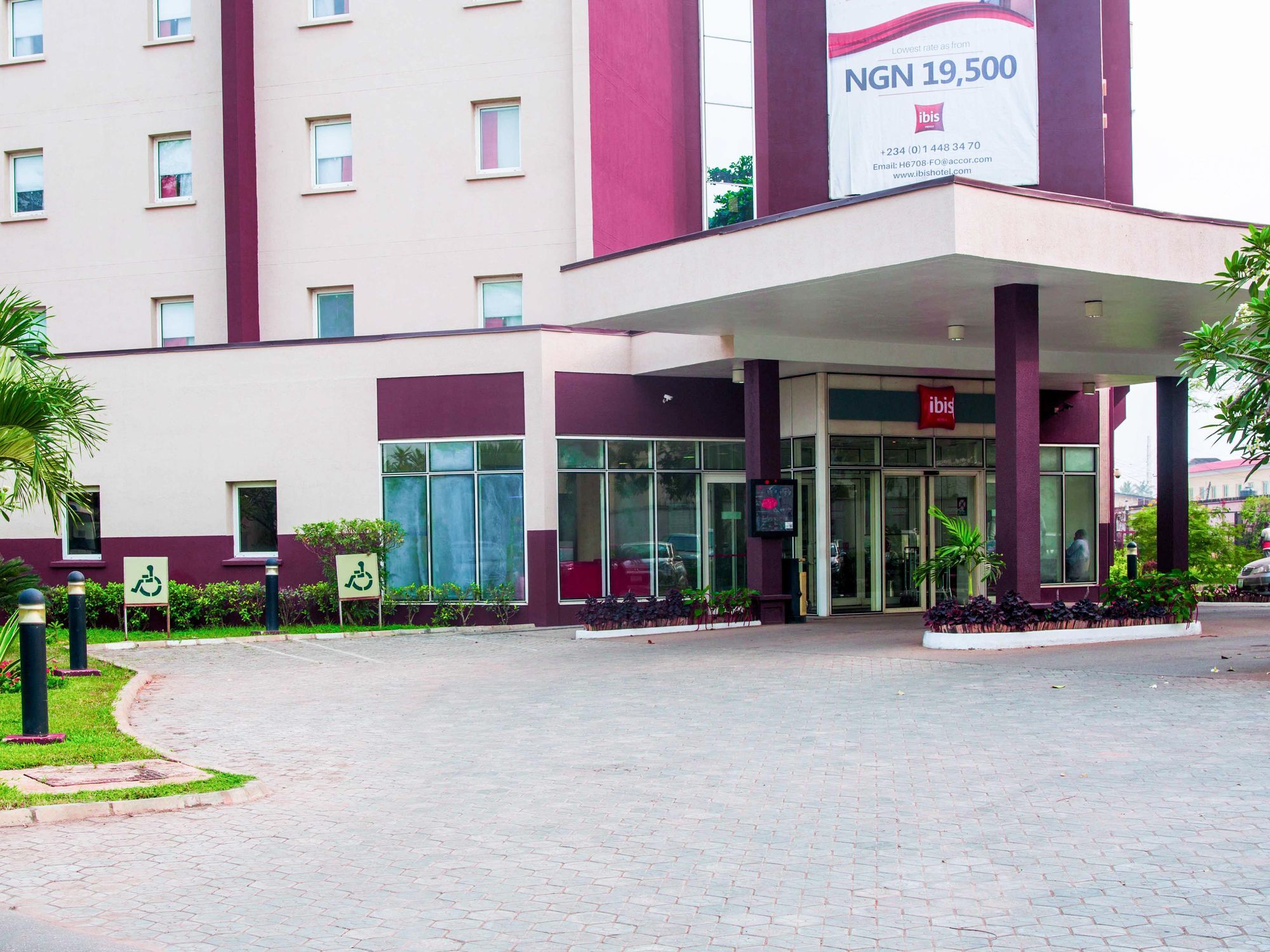 Ibis Lagos Airport Hotel Ikeja Exterior photo